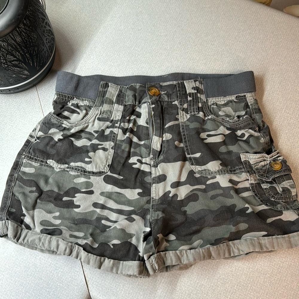 Knox Rose shorts, small